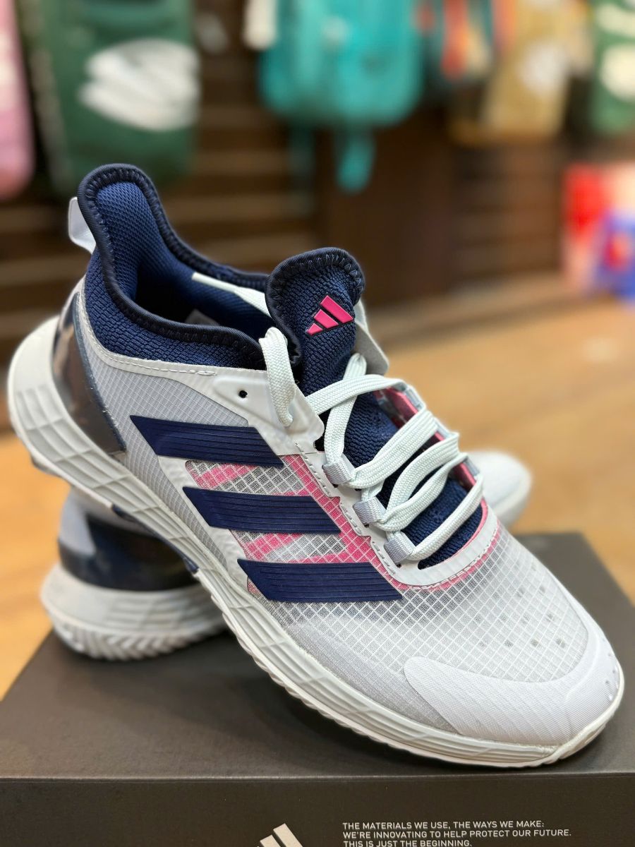 Đánh giá chi tiết giày Tennis Adidas Adizero Ubersonic 4.1