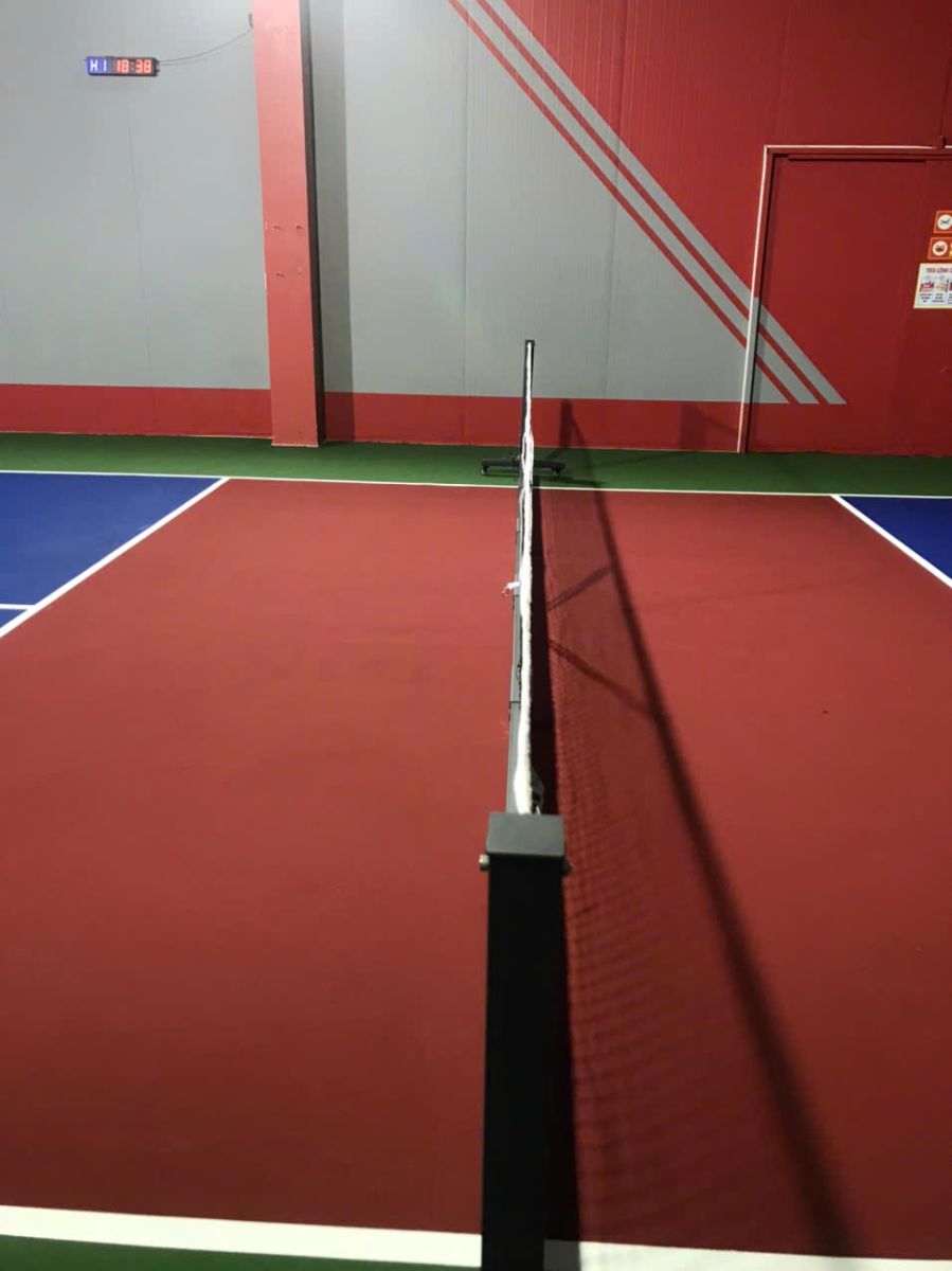Tác động của mặt sân đến lối chơi pickleball