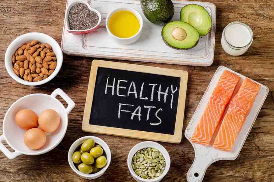 Chất béo giúp cơ thể vận chuyển các vitamin tan trong mỡ