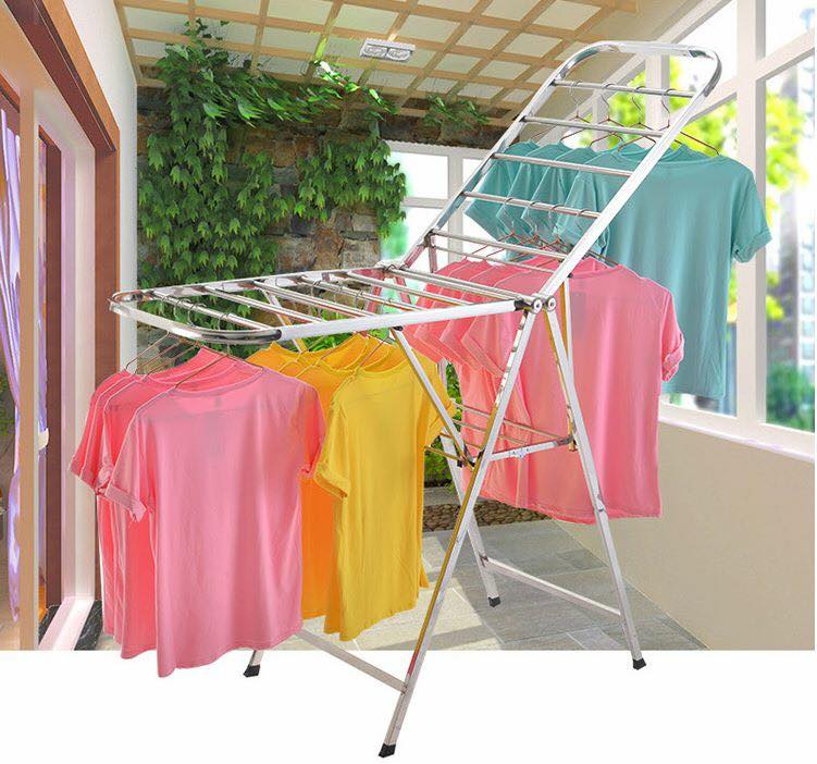 Hong khô quần áo trong bóng mát thay vì sấy trong máy sấy