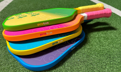 Vợt Pickleball Proton: Sự Lựa Chọn Hoàn Hảo cho Người Chơi Pickleball